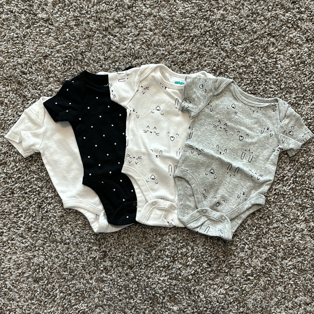 Mighty Goods onesie set, white, black, grey, size NB